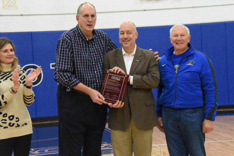 womenbbcoachkretires32